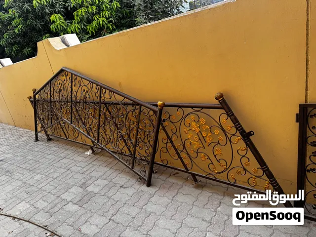 حاميه للدرج شبه جديده 120ريال