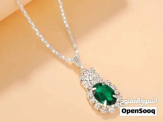 طقم مطلى فضة نسائى محلى بفصوص زركون اخضر