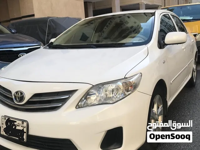 2011 Toyota Corolla GLI Sedan with Xenon Lights and Auto Lock System