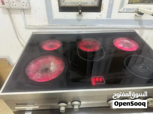 بوتوجاز كهرباء ماركة beke مستعمل بحالة جيدة مع الفرن يوجد عين وحدة لا تعمل