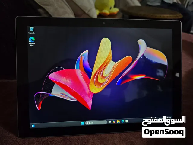 جهاز لوحي microsoft surface 3 بحالة الوكاله مع قلم اصلي وكيبورد مع كرتونته