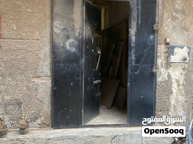 مخزن للإيجار