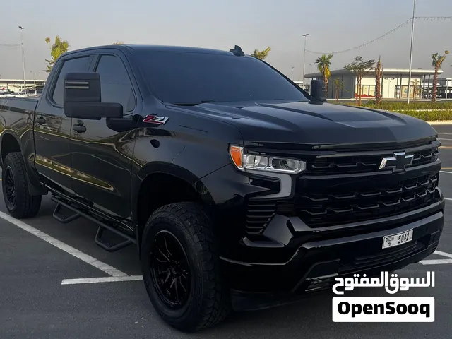 للبيع شفروليه سلفرادو اول مالك ف الدولة V8