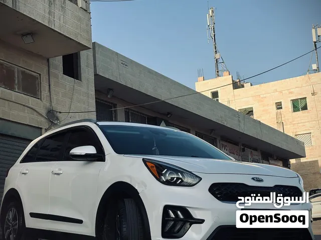 كيا نيرو 2020 SX Touring هايبرد صالون سيدان مع أنوار LED وحساسات خلفية