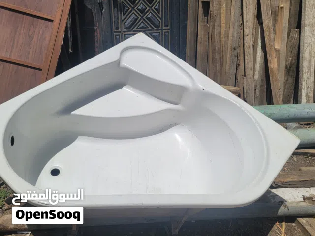 حوض حمامات فيبر جافي درجه أولا مستخدم نضيف جداً
