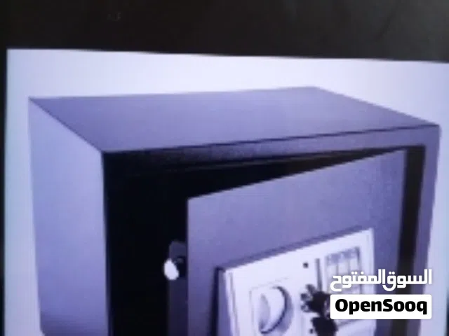 خزنه حديد تعليق بالحيط وزن 6 كيلو .. مقاس 25 سم في 35 سم في 25 سم