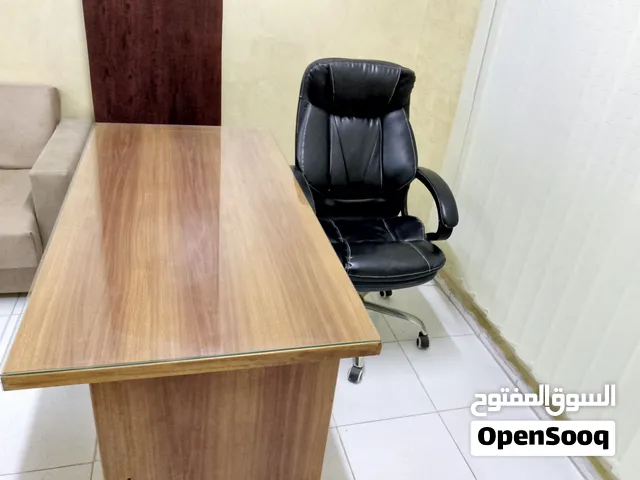 مكتب وكرسي مدير فاخر ................. للاستفسار : ...................