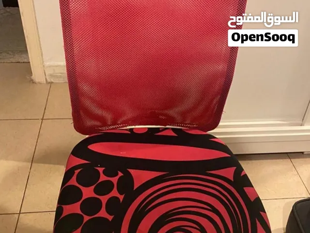 كرسي مكتب بعجلات