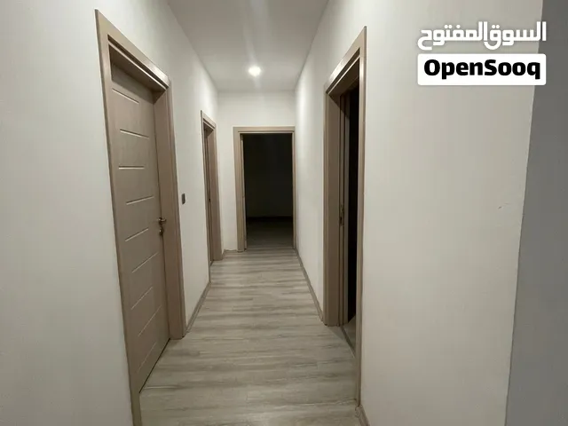 شقه في مجمع باك لاند ستي