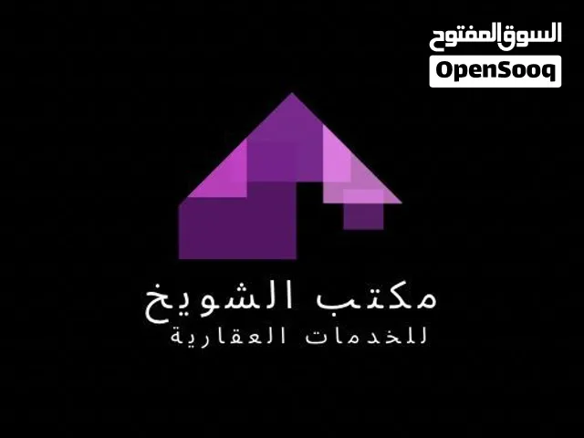 مبني تجاري يتكون من دورين خليجي وبيزمنت وشقة وملحق يصلي الانشطه تجاريه ف بن عاشور