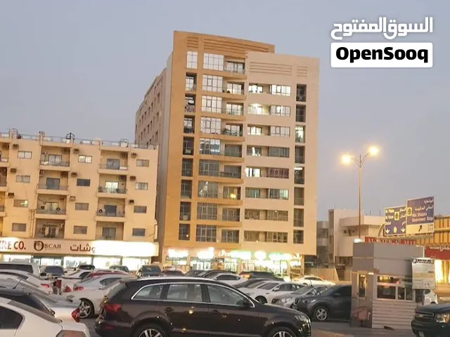 سكن شباب مفروش في شارع الوحدة بالشارقة أسعار مناسبة قريب من لولو وسيتي سنتر مواقف سيارات ترابية