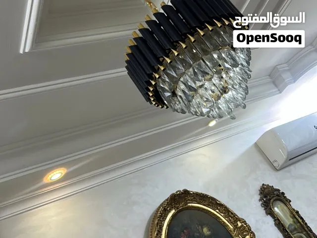 5 تريات مستعملة بحاله جيده