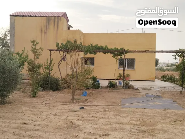 1000 m2 2 Bedrooms Townhouse for Sale in Mafraq Al-Badiah Ash-Shamaliyah