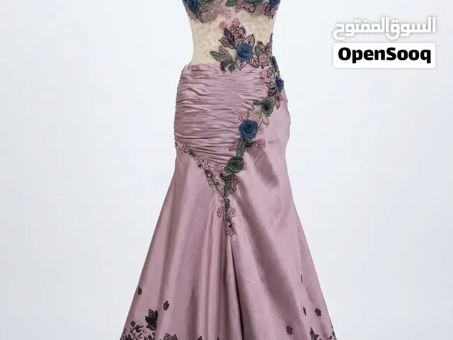 فستان سهرة/ فستان عقد القران