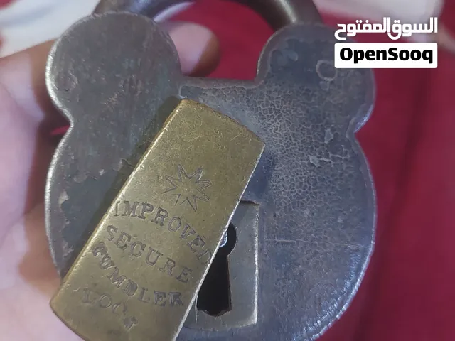 العشاق الانتيكا قفل اثري للبيع