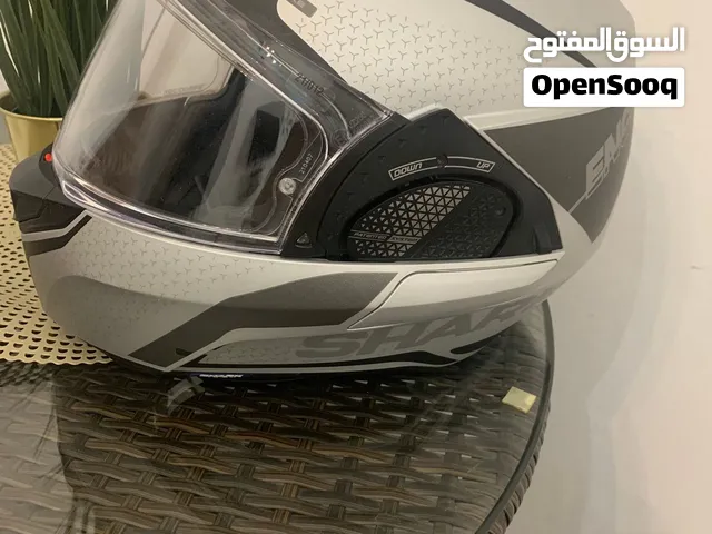 خوذه شارك اصليه مقاس لارج عند الوكيل سعرها 150