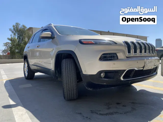 2015 جيب شيروكى Limited