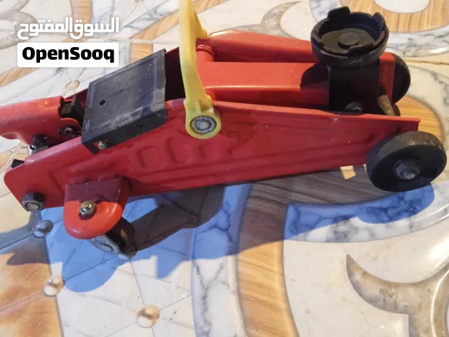 جك نظيف جدا 1طن مع الحقيبة الخاصه به