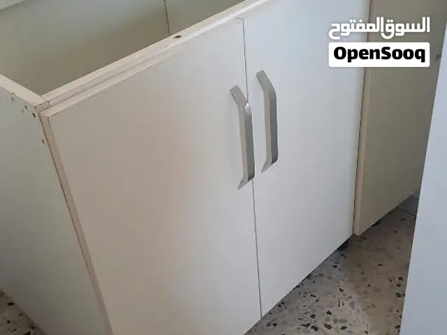 دولاب مطبخ  مشاء الله  نضيف لونه بيج