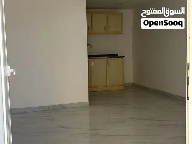 للايجار بالظاهر استديو