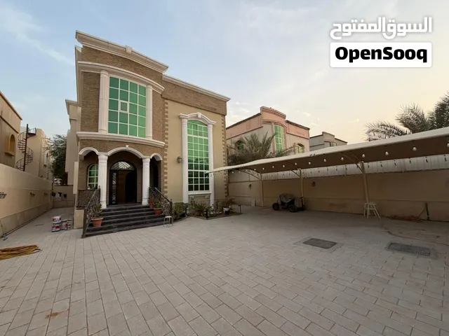 من المناطق السكنية المناسبة للعائلات، وتمتاز بالهدوء والطابع السكني خصوصًا فيلا للايجار