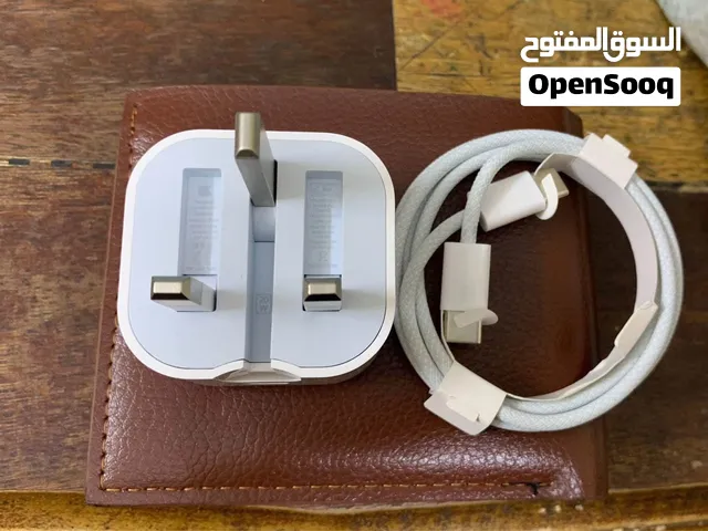 شاحن ايفون اصلي 17 برو ماكس/14 برو ماكس 20 واط مكفول