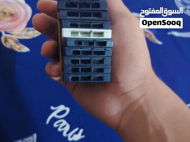 ميموريات بلي 2 كلهن شغالات بس وهارد بلي تو مليان العاب وفلاشات مال بلي تو