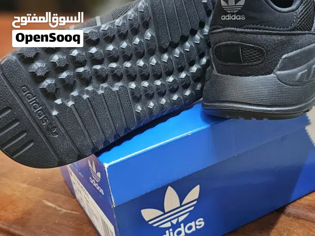 adidas kids shoe black