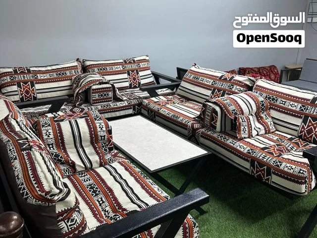 جلسات خارجية كراسي خارجية كراسي حديد جلسات شتوية صبغ ناري عالي الجودة مقاوم للصدأ وقماش فاخر