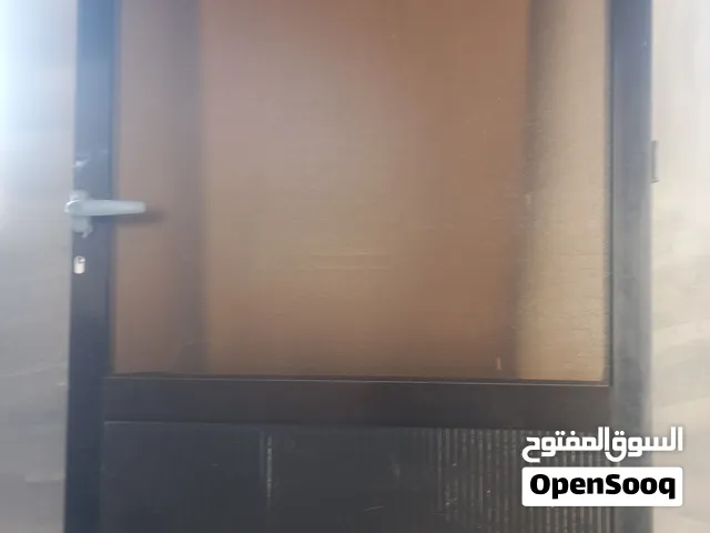 باب المنيوم تفصيل وليس تجاري للبيع
