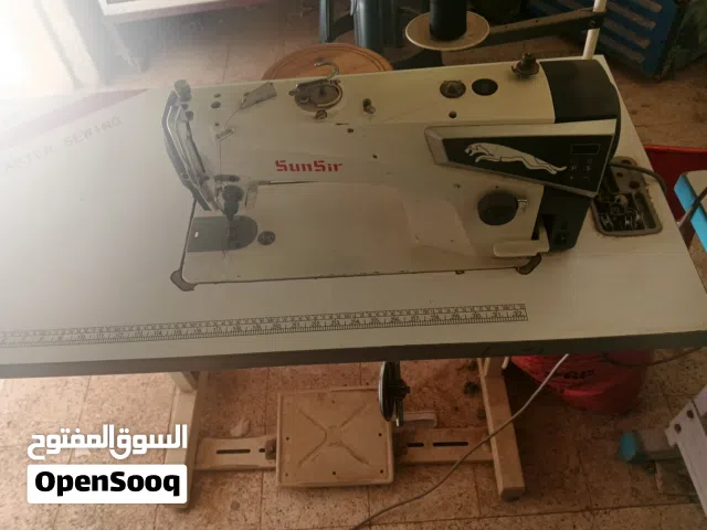 ماكينة خياطة اوفر مستعملة بحالة ممتازة