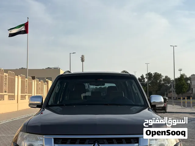 2015 Mitsubishi Pajero GLS Top Line. This  - قابل للتفاوض بالمعقول GCC-spec