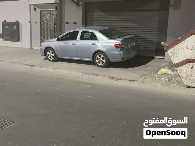 كورلا للبيع مديل 2012 نظيفه جدا من داخل وبرع شاشه كيمره تنجيد جناح رنقات