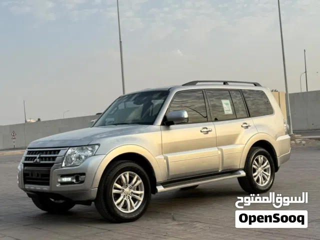 2022 ميتسوبيشي باجيرو GLS