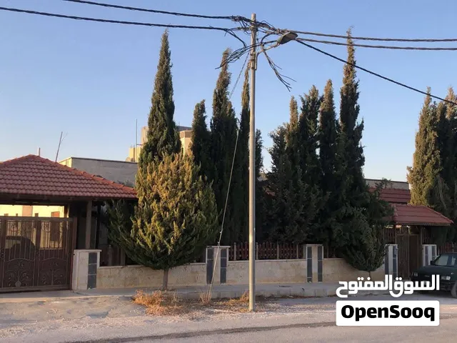 شبه فيلا للبيع في أرقى مناطق إربد – كفر جايز / إسكان المهندسين