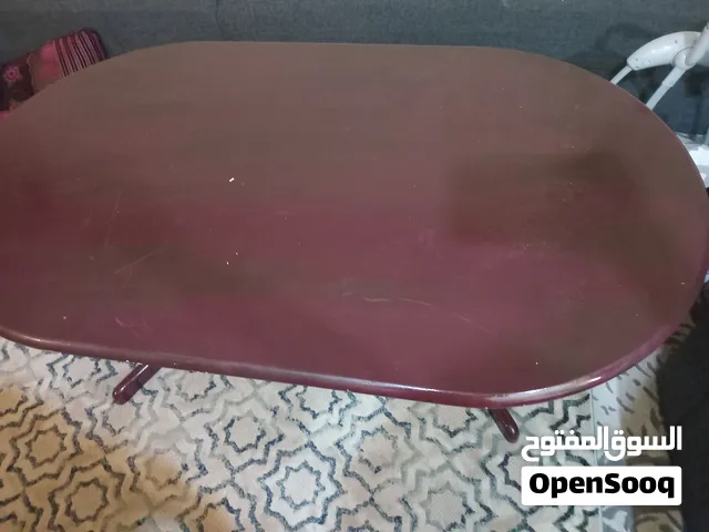 طاوله طعام استعمال قليل جوده ممتازه خشب قوي وسعر نااار