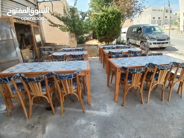 كراسي وطاولات مطاعم وللحدائق ومقهى ومطبخ وكافيهات وبنشات كراسي قهوة حسب الطلب