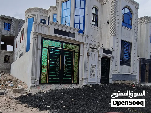 للايجار فله  جدبد لم تسكن صنعاء بعد دارس الويتات  قريب من الخدمـــات والزفت جدبد