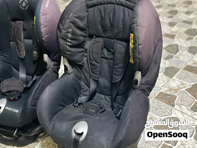 كراسي أطفال متع سيارات يركب على سيارات متع أطفال أربعه قطع السعر ساوم