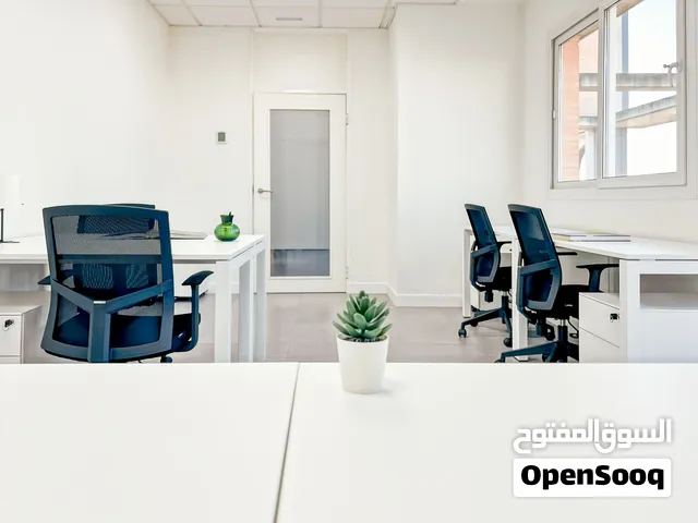 العثور على مساحات مكتبية خاصة في AJMAN, Corniche  تسع عدد 3 من الأفراد مع الاهتمام بكل التفاصيل
