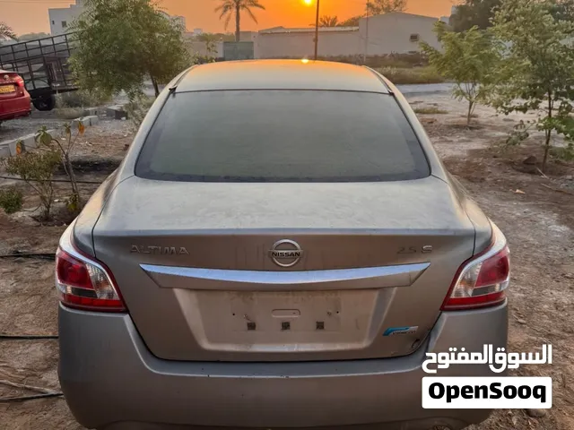 قطع غيار نيسان التيما 2013