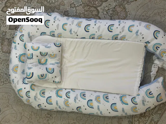 أغراض حديث الولادة مخدة مال الرضاعة و ديكورات و مفارش استخدام كد مرتين و ثلاثه