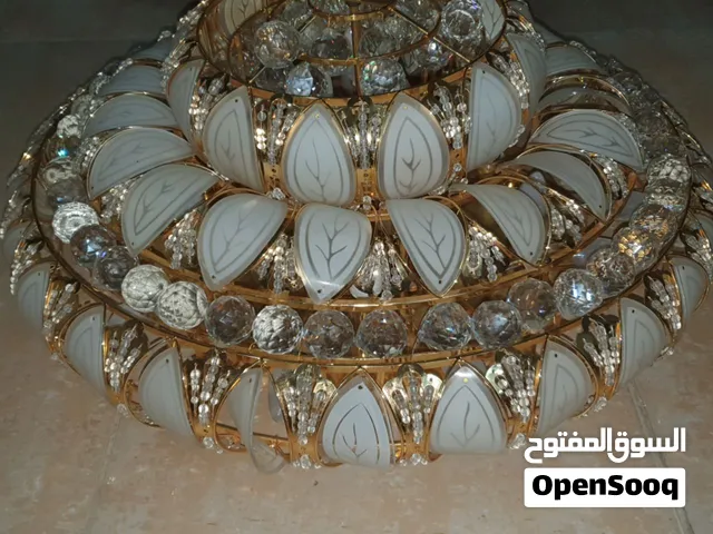 ثريات للبيع
