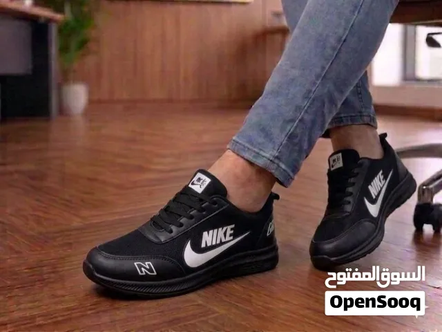 سكتشر رجالي وراننج رجالى