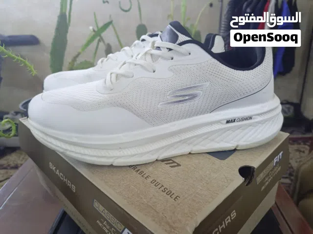 حذاء سكجر ابيض ماستر كوالتي قياس 45