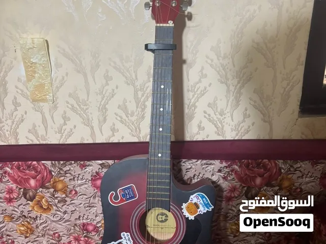 جيتار أكوستيك مميز ماركة MR.FOM بحالة ممتازة مع ملحقات