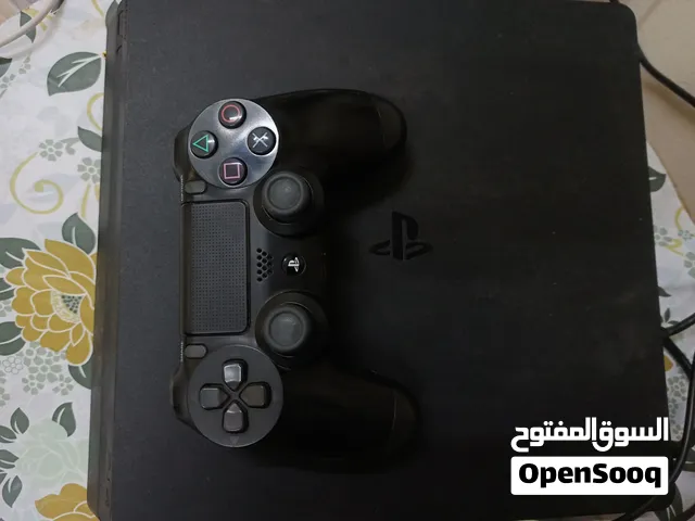 PS4 for sale with accessories in a good condition. More details in description.