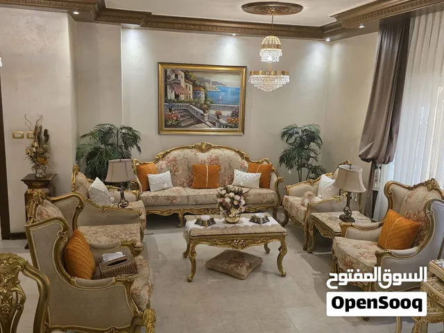 للبيع طقم صالون وسفرة كلاسيكي فاخر – خشب دمياطي مصري صولد مستورد من الإمارات مع رخام طبيعي