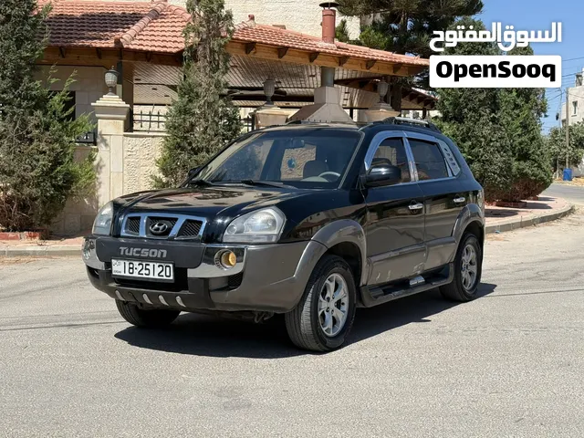 هونداي توسان فحص 2جيد لون اسود ملوكي فل الفل ما عدا الفتحه بسعر مغري قابل للبدل