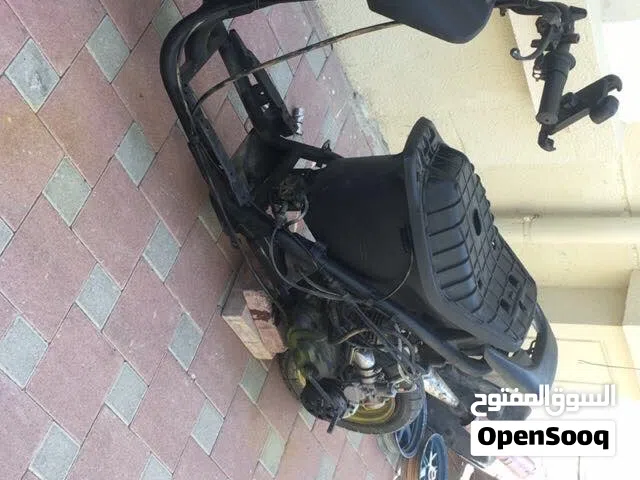 هوندا ديو للبيع مزودة فل و عليها قزوز معواي و تويارات يداد  و تمشي 135 حط سعرك إذا عيبني تعال شلا
